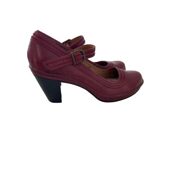 Clarks Artisan Mary Jane Heels Size 9 Adjustable Buckle Strap Round Toe Red Work - Picture 2 of 10